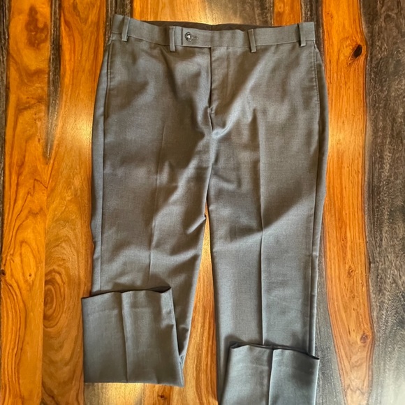 3-Calvin Klein Pants. - Picture 10 of 10